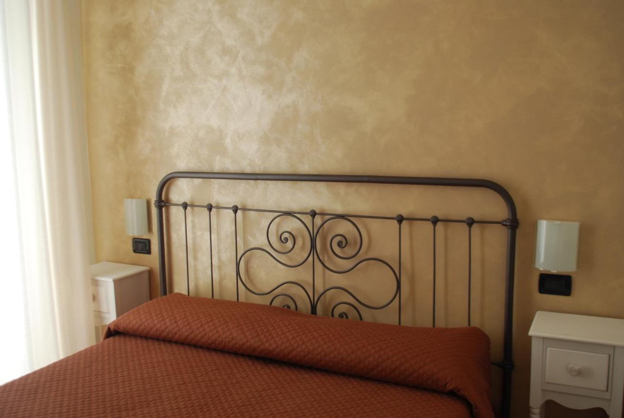 Hotel San Nicola Alassio Zimmer foto